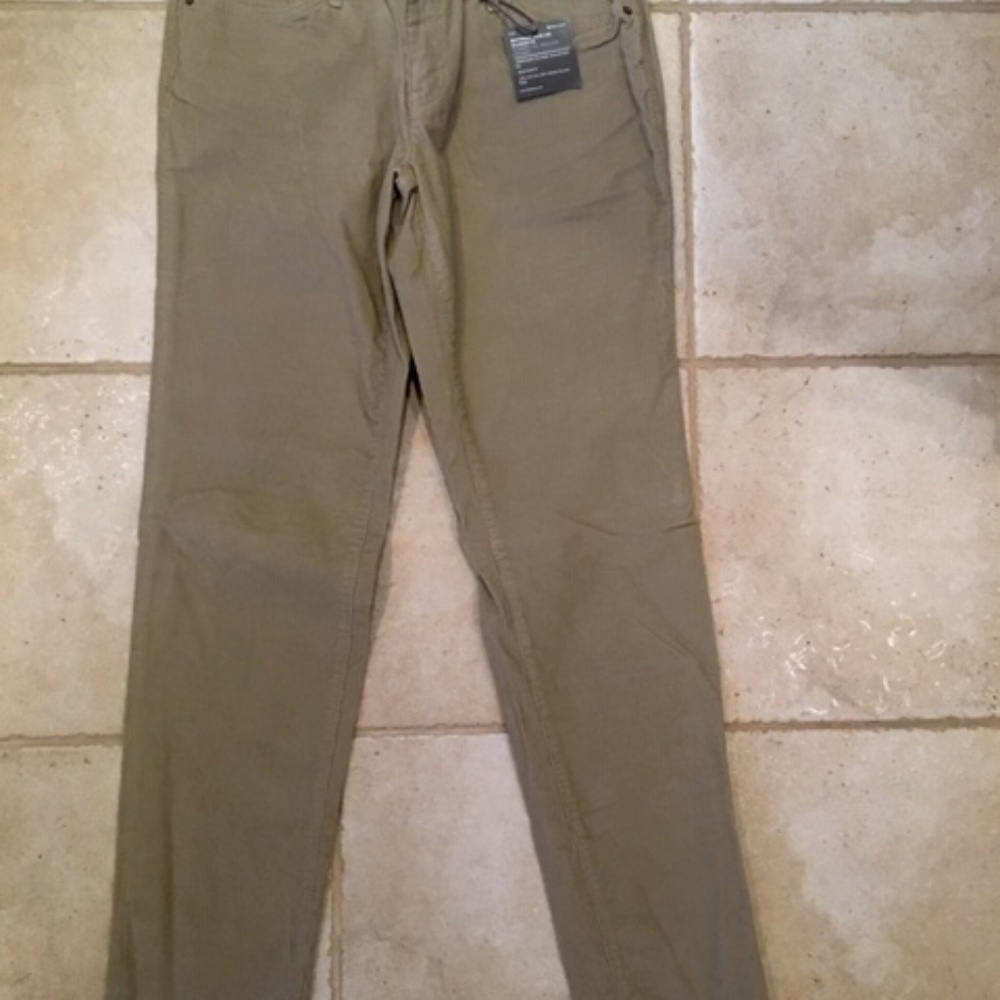 Eddie Bauer Boyfriend slim leg cords